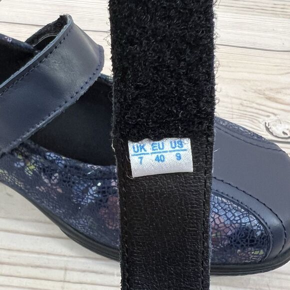 Cosyfeet Laura Mary Jane Women 9 Extra Wide Navy Blue Floral Comfort Shoes (6E) - Picture 9 of 16